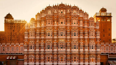 hawa mahal (palace of the winds) jaipur, india